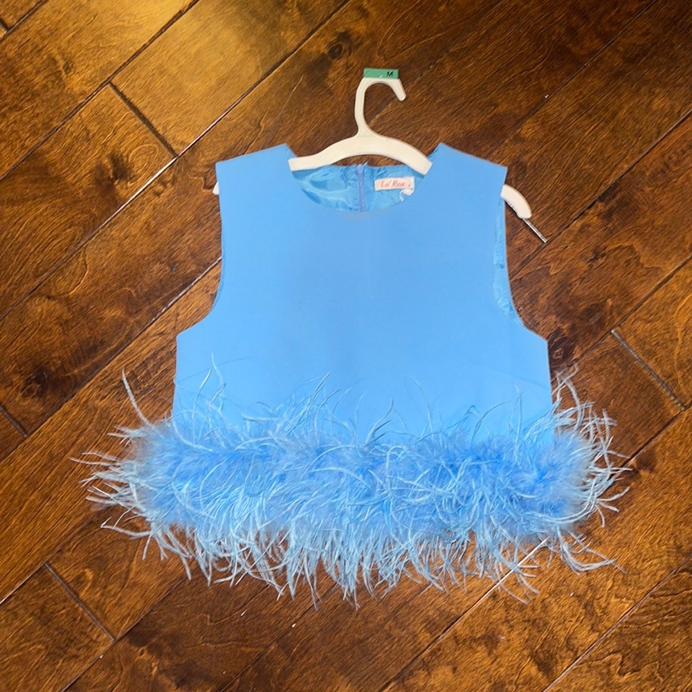 feathered blue blouse! super cute and great for a night out💖